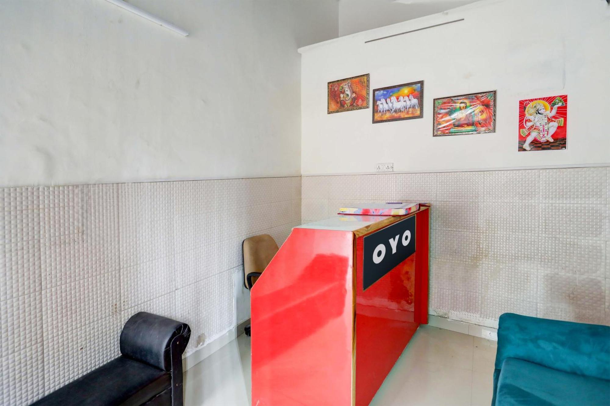 Hotel O Tilak Hotel 24 Sector 27 Near By Vinayak Hospital Gali No-6 ノイダ エクステリア 写真