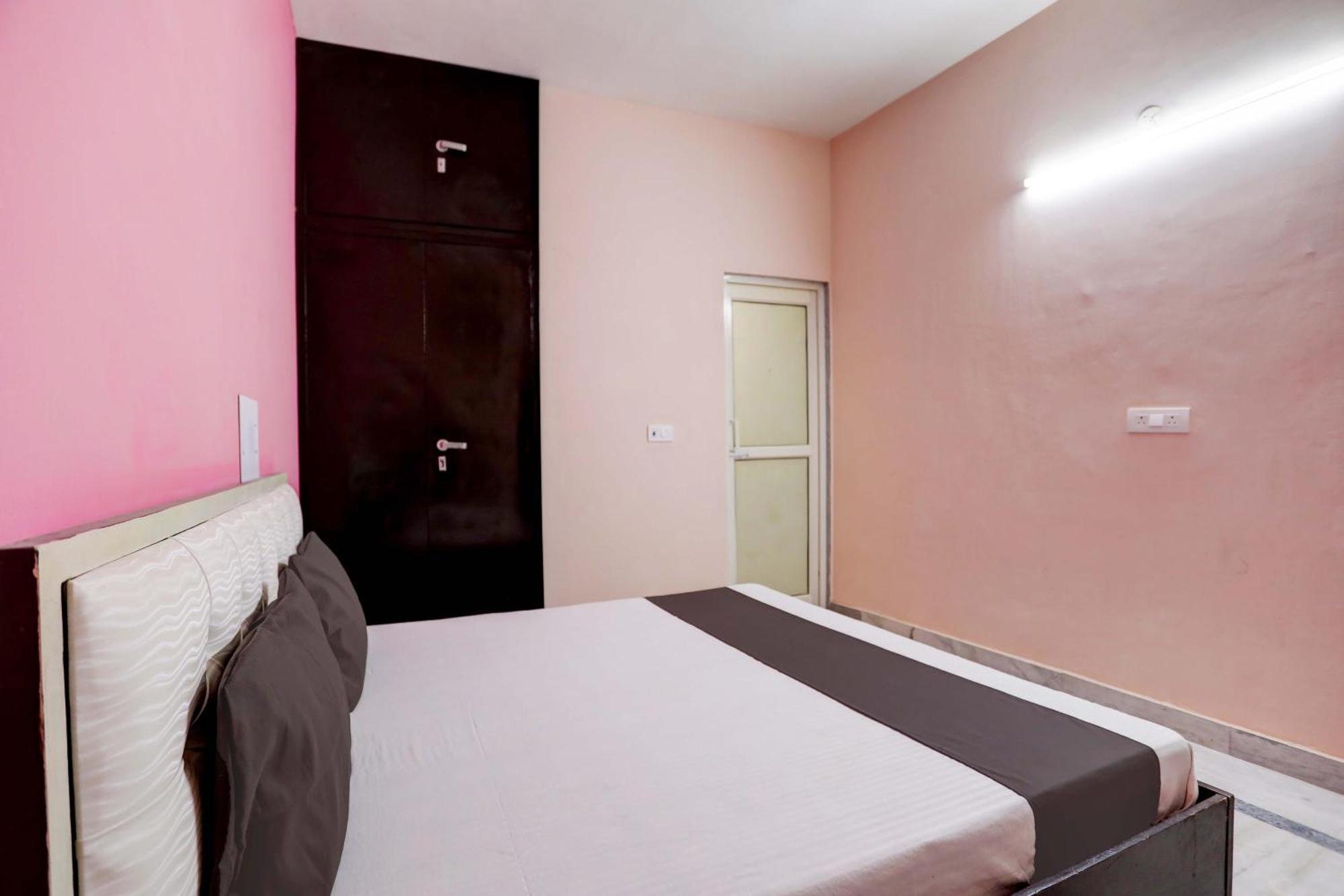 Hotel O Tilak Hotel 24 Sector 27 Near By Vinayak Hospital Gali No-6 ノイダ エクステリア 写真