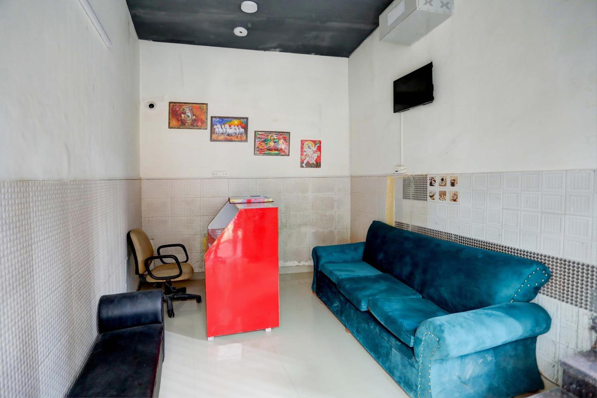 Hotel O Tilak Hotel 24 Sector 27 Near By Vinayak Hospital Gali No-6 ノイダ エクステリア 写真